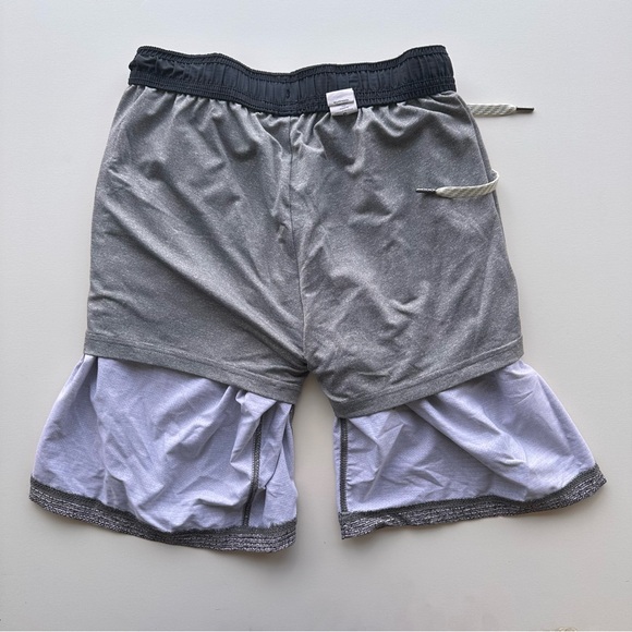 Vuori Kore Shorts. Men’s Small. Black and gray. - Picture 5 of 8